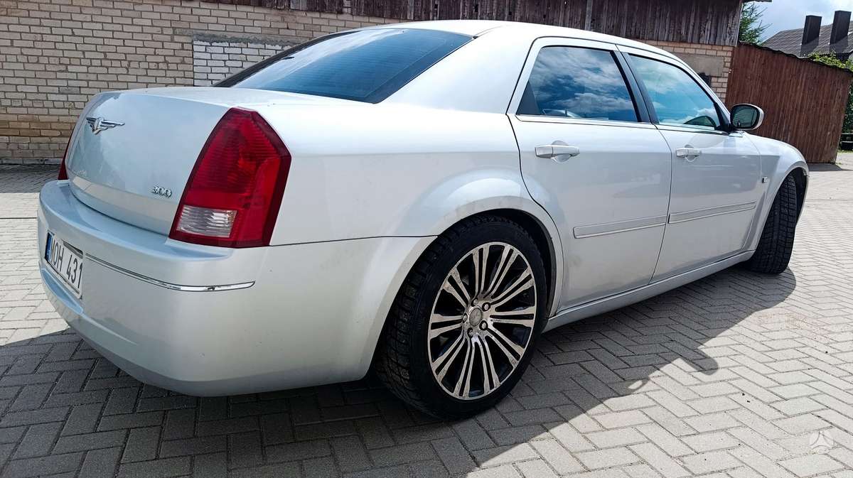 Chrysler 300C - 7
