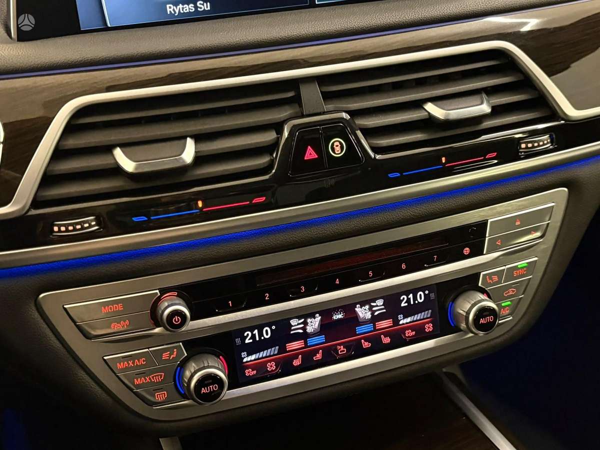 BMW 730, 3.0 l., Седан