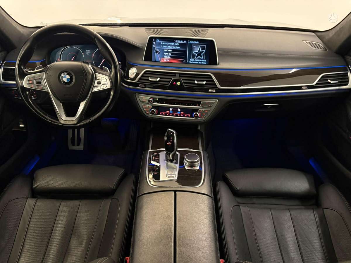 BMW 730, 3.0 l., Седан