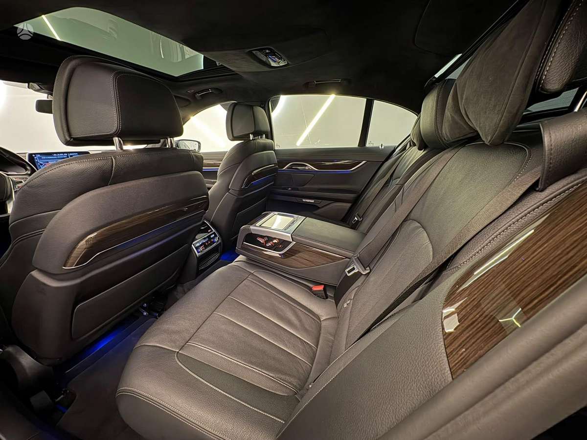 BMW 730, 3.0 l., Седан