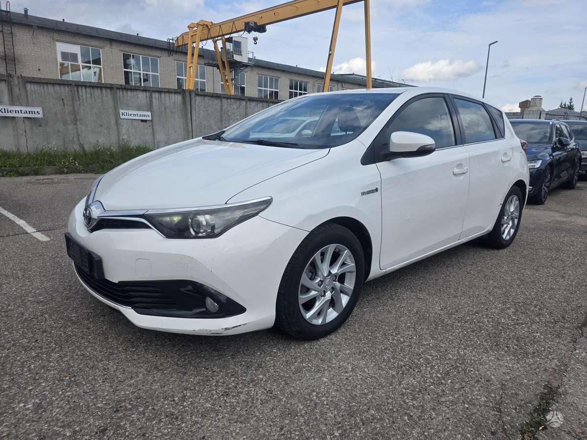 Toyota Auris - 1