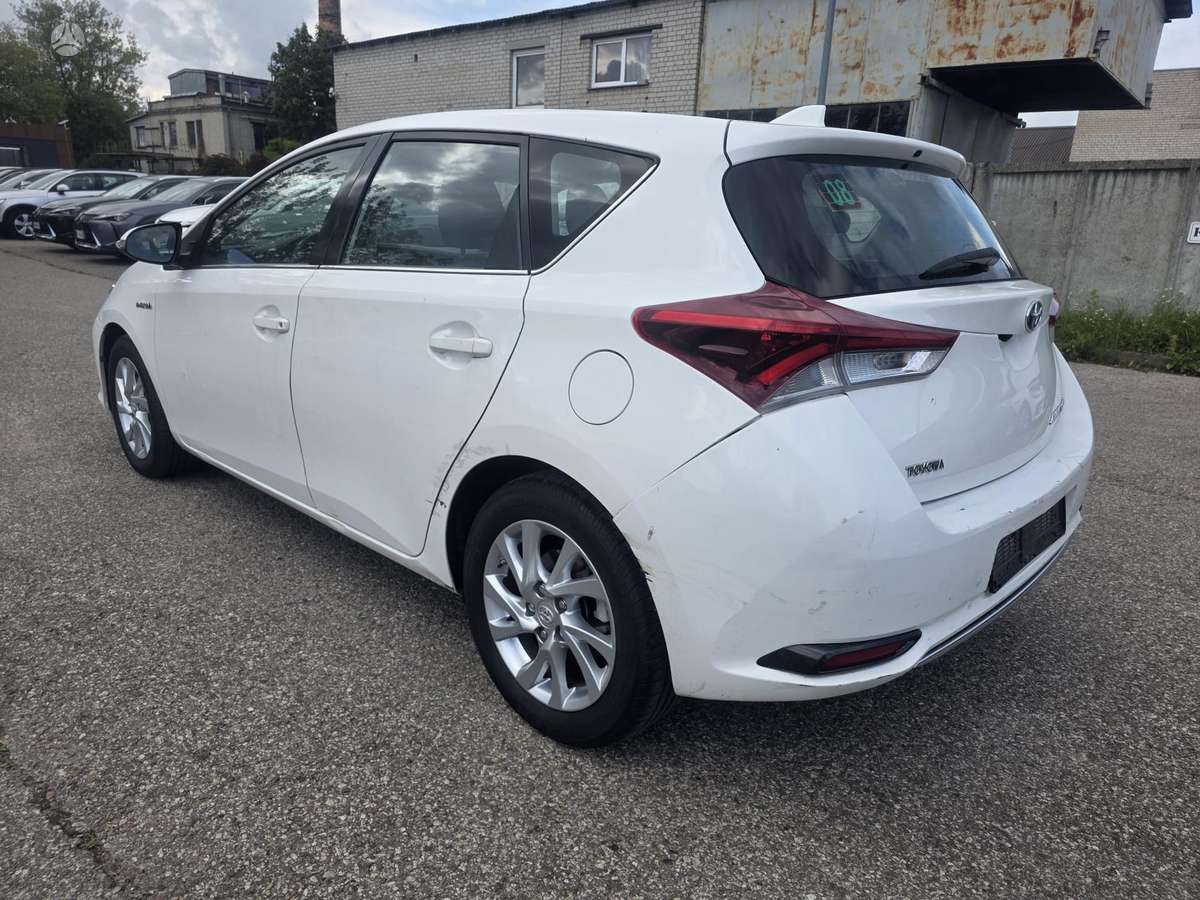 Toyota Auris - 8