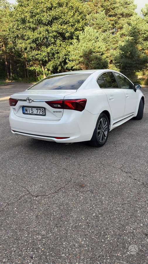 Toyota Avensis - 4