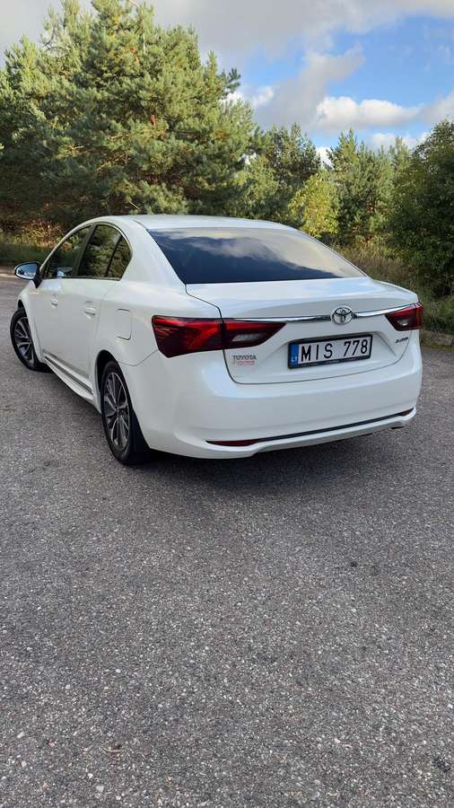 Toyota Avensis - 5