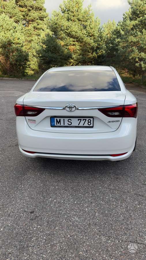 Toyota Avensis - 6