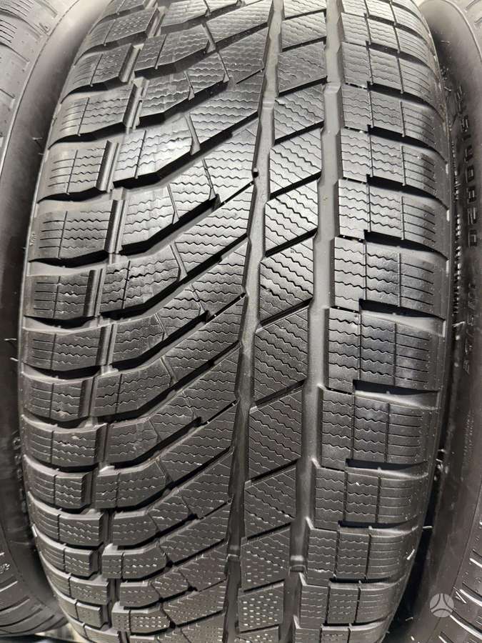 Falken Eurowinter hs02Pro/2025m, зимние 245/40 R20