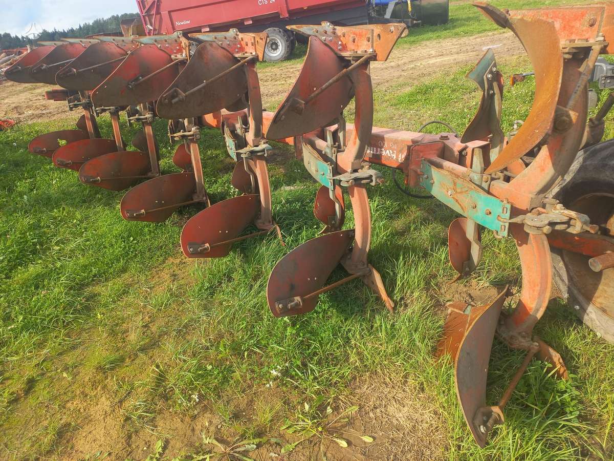 Kverneland PB-100, ploughs
