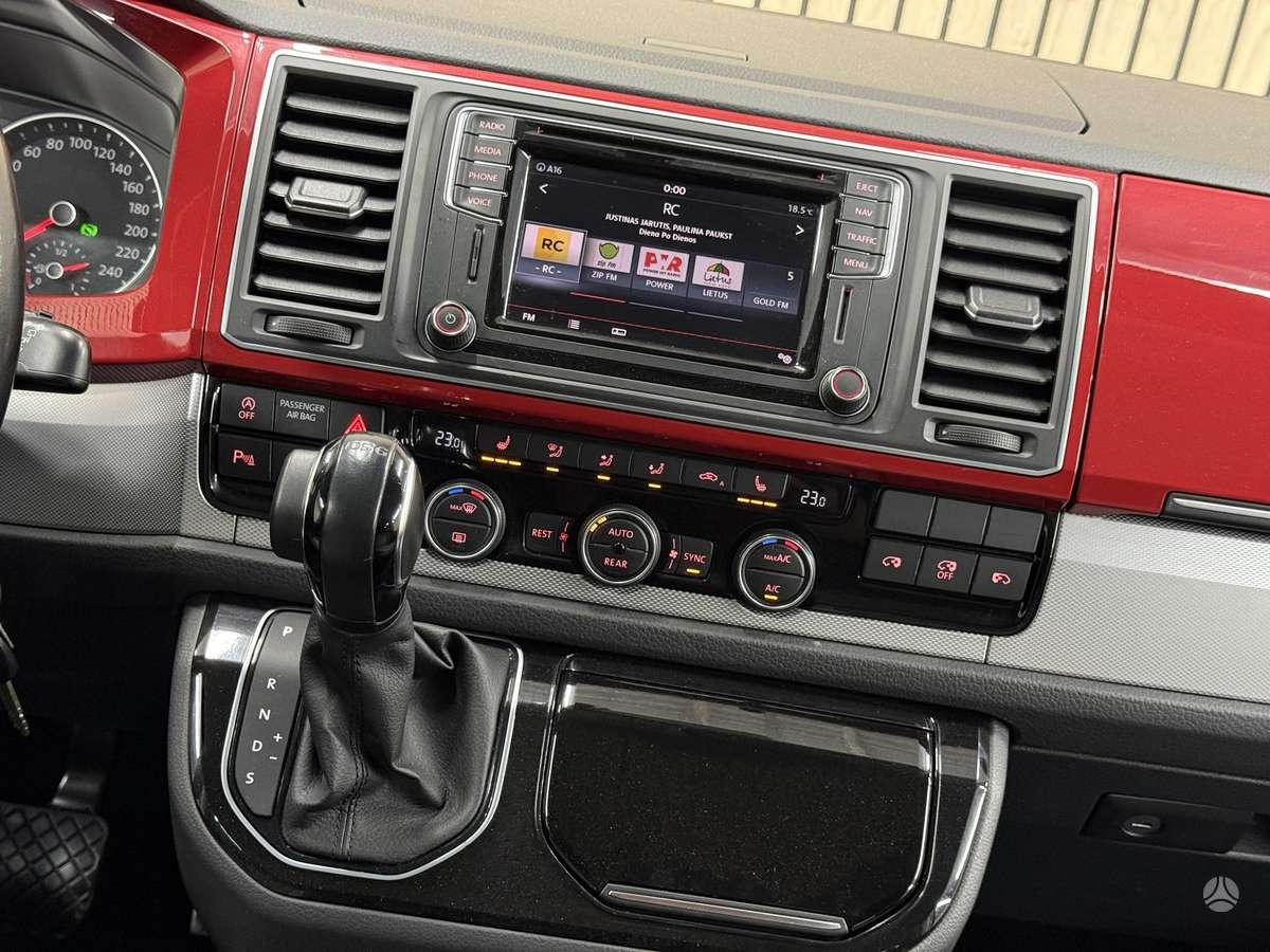 Volkswagen Multivan, 2.0 l., Минивэн