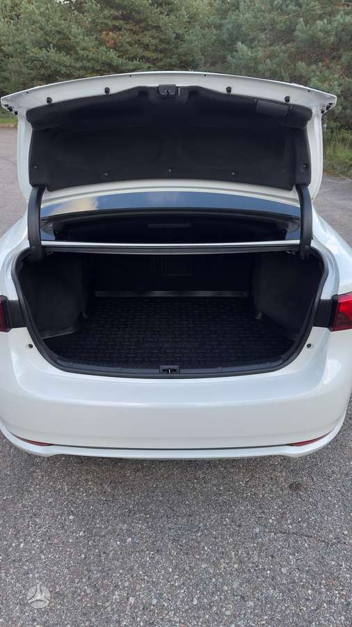 Toyota Avensis - 7