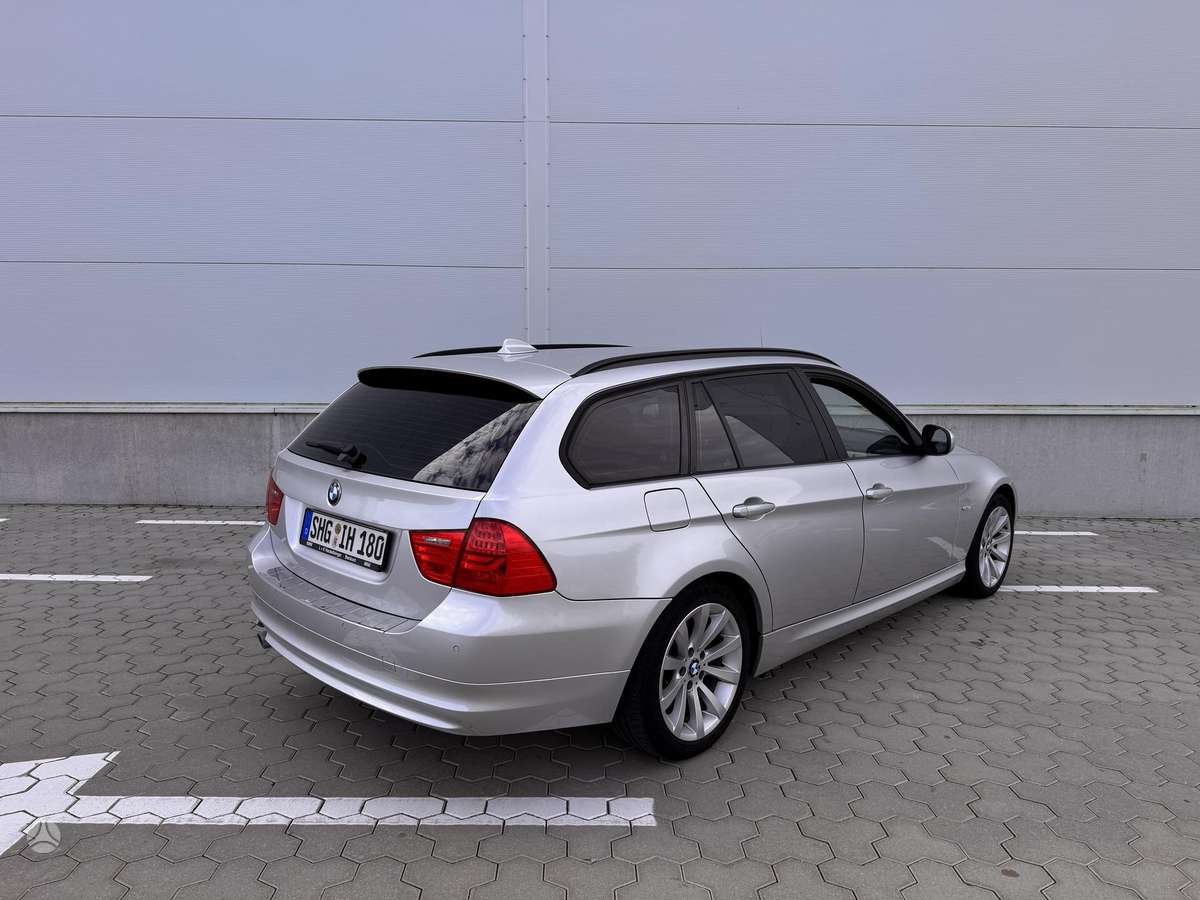 BMW 320, 2.0 l., wagon
