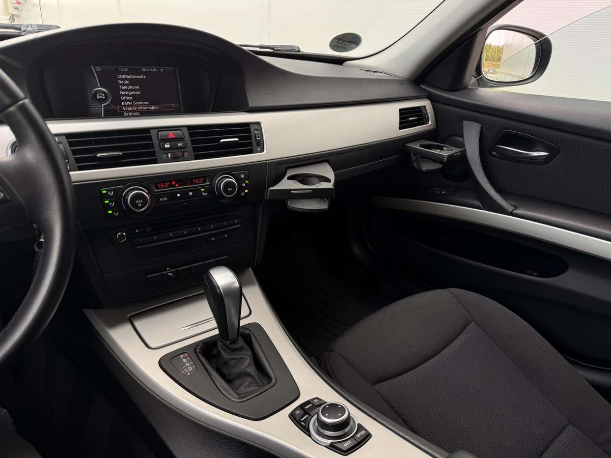 BMW 320, 2.0 l., wagon