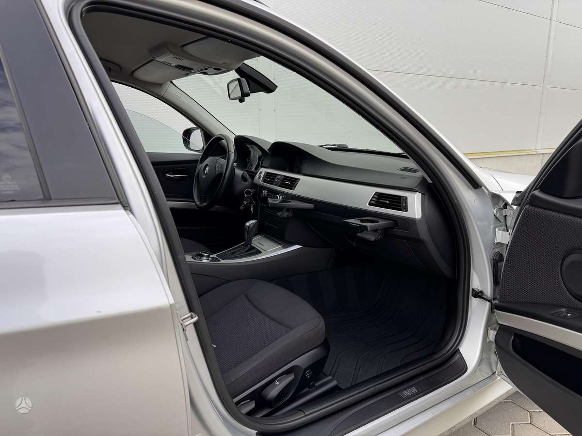 BMW 320, 2.0 l., universalas