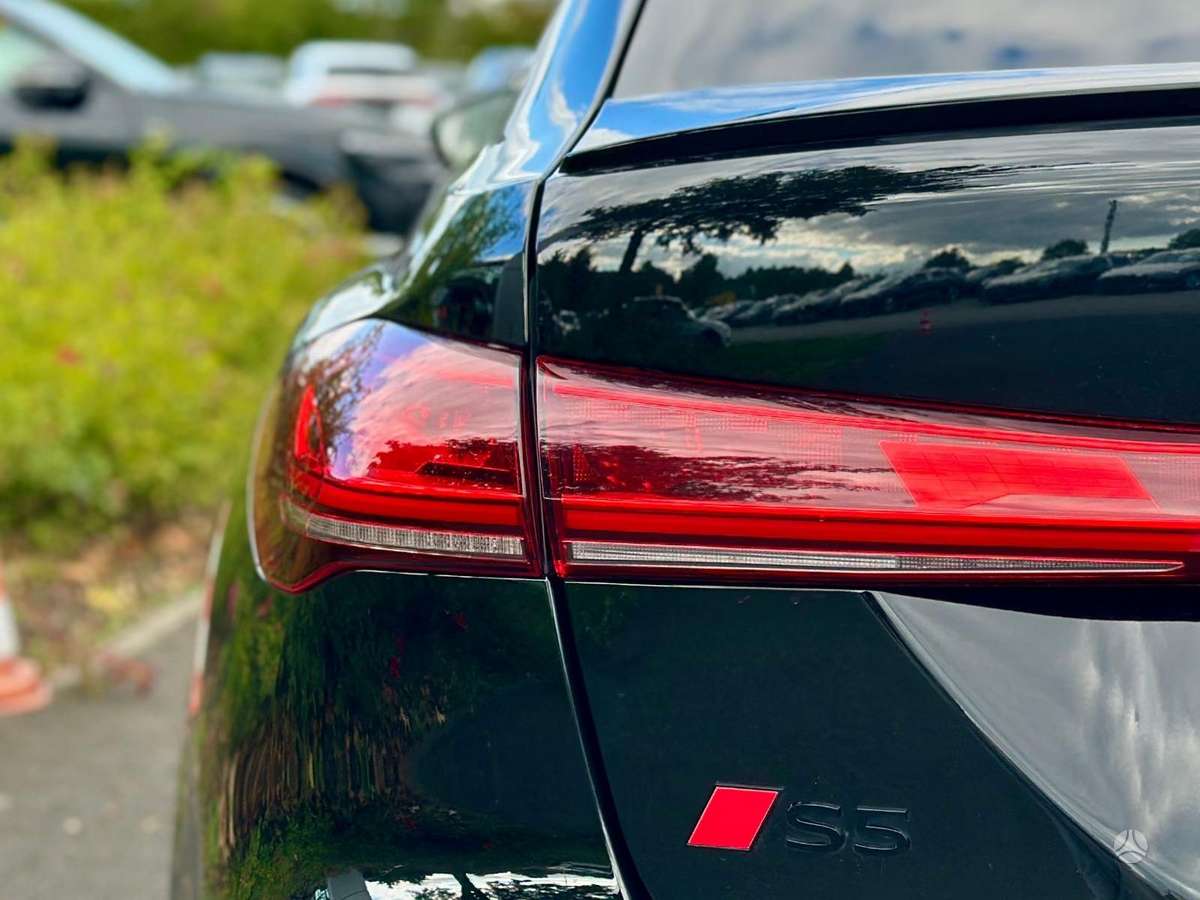 Audi S5, 3.0 l., Седан