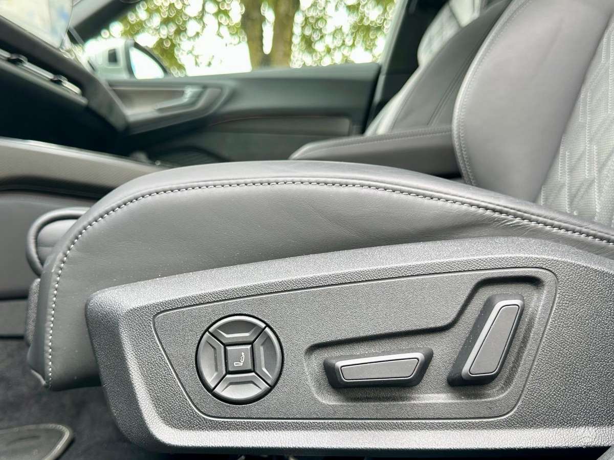 Audi S5, 3.0 l., Седан