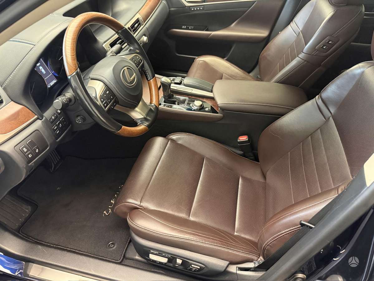 Lexus GS 200t, 2.0 l., Седан