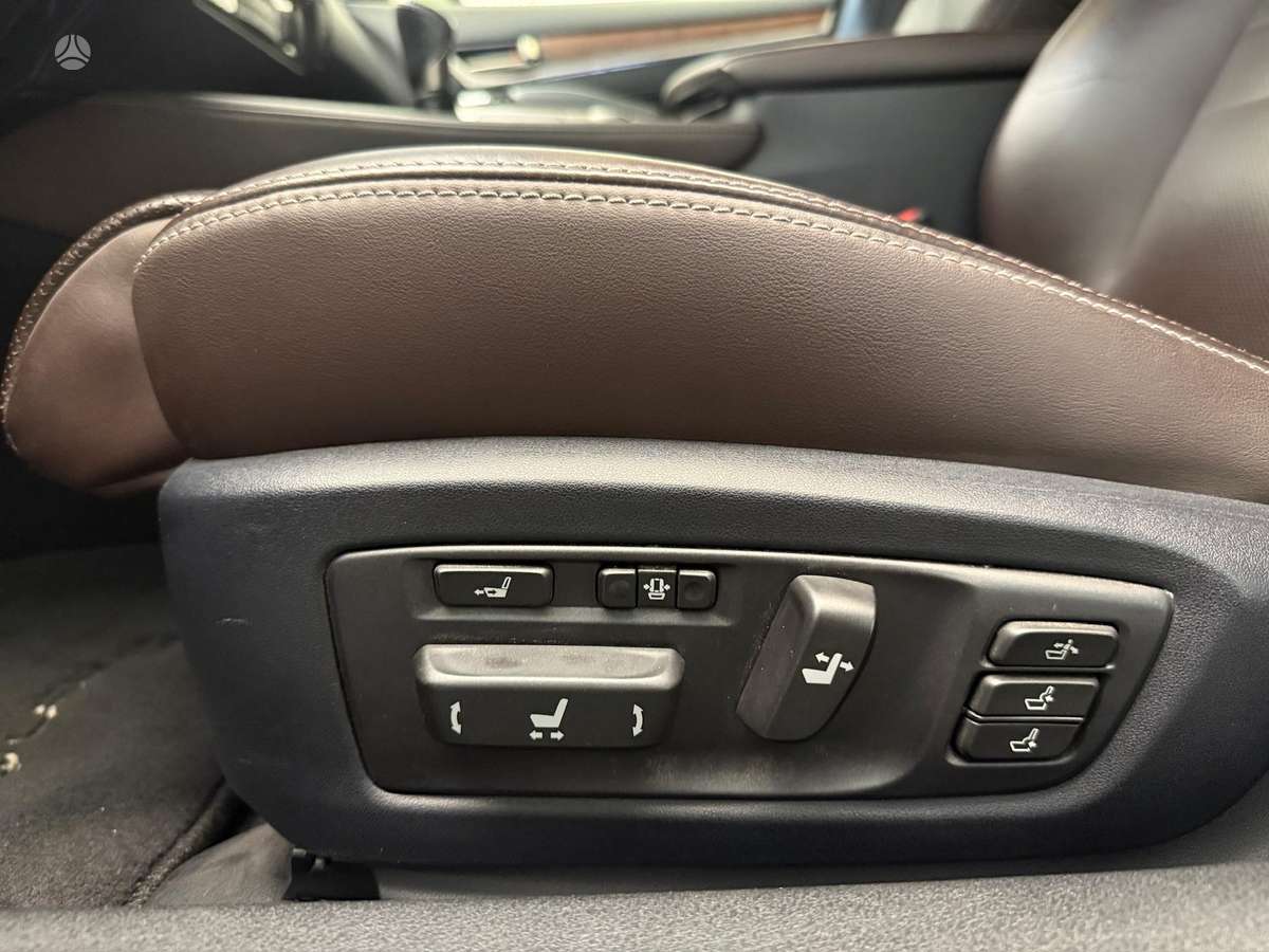 Lexus GS 200t, 2.0 l., Седан