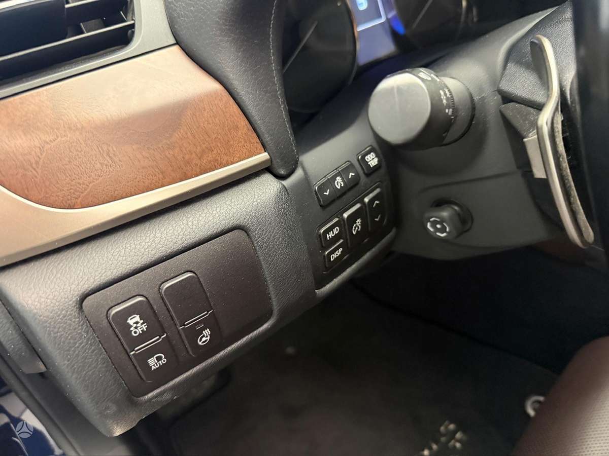 Lexus GS 200t, 2.0 l., Седан