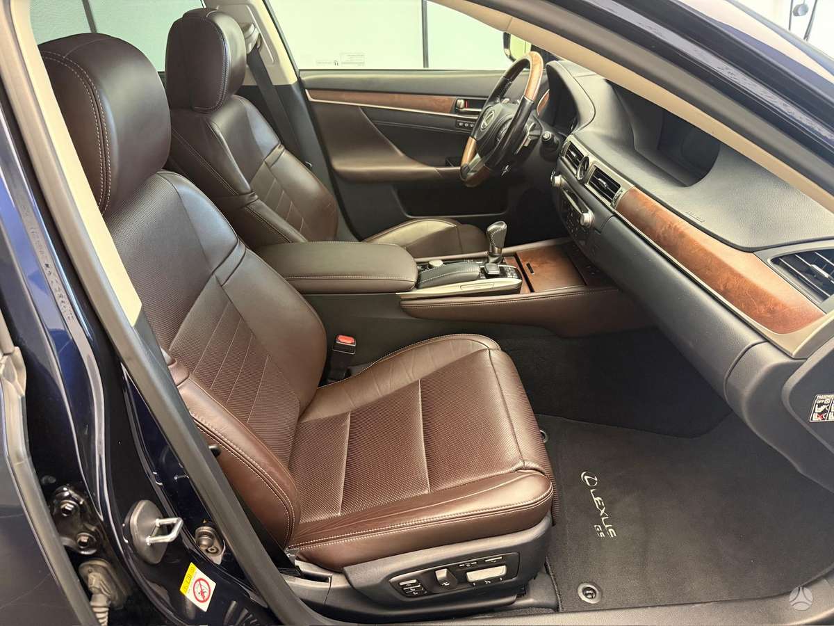 Lexus GS 200t, 2.0 l., Седан