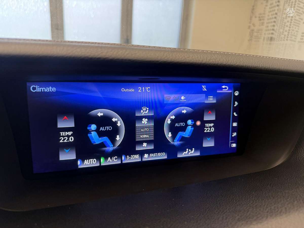 Lexus GS 200t, 2.0 l., Седан