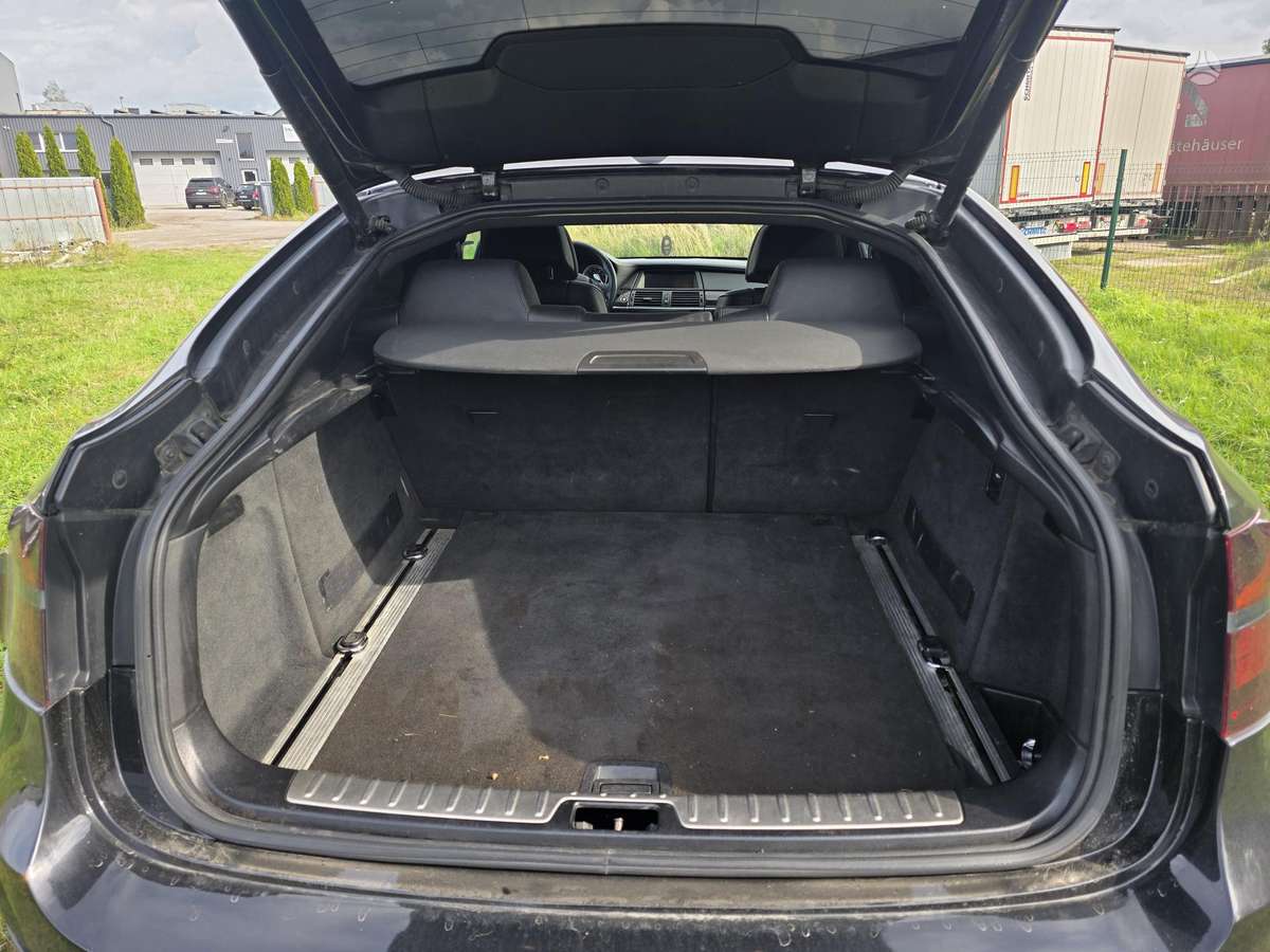 BMW X6, 4.4 l., off-road / crossover