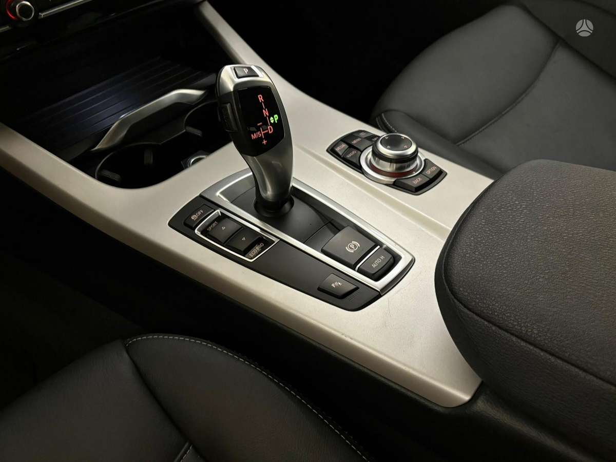 BMW X3, 2.0 l., off-road / crossover