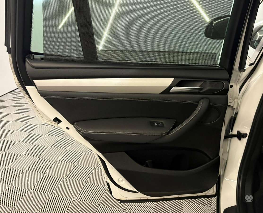 BMW X3, 2.0 l., off-road / crossover