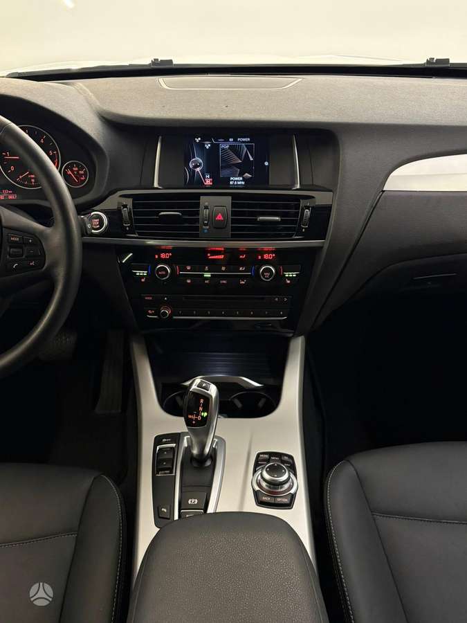BMW X3, 2.0 l., off-road / crossover
