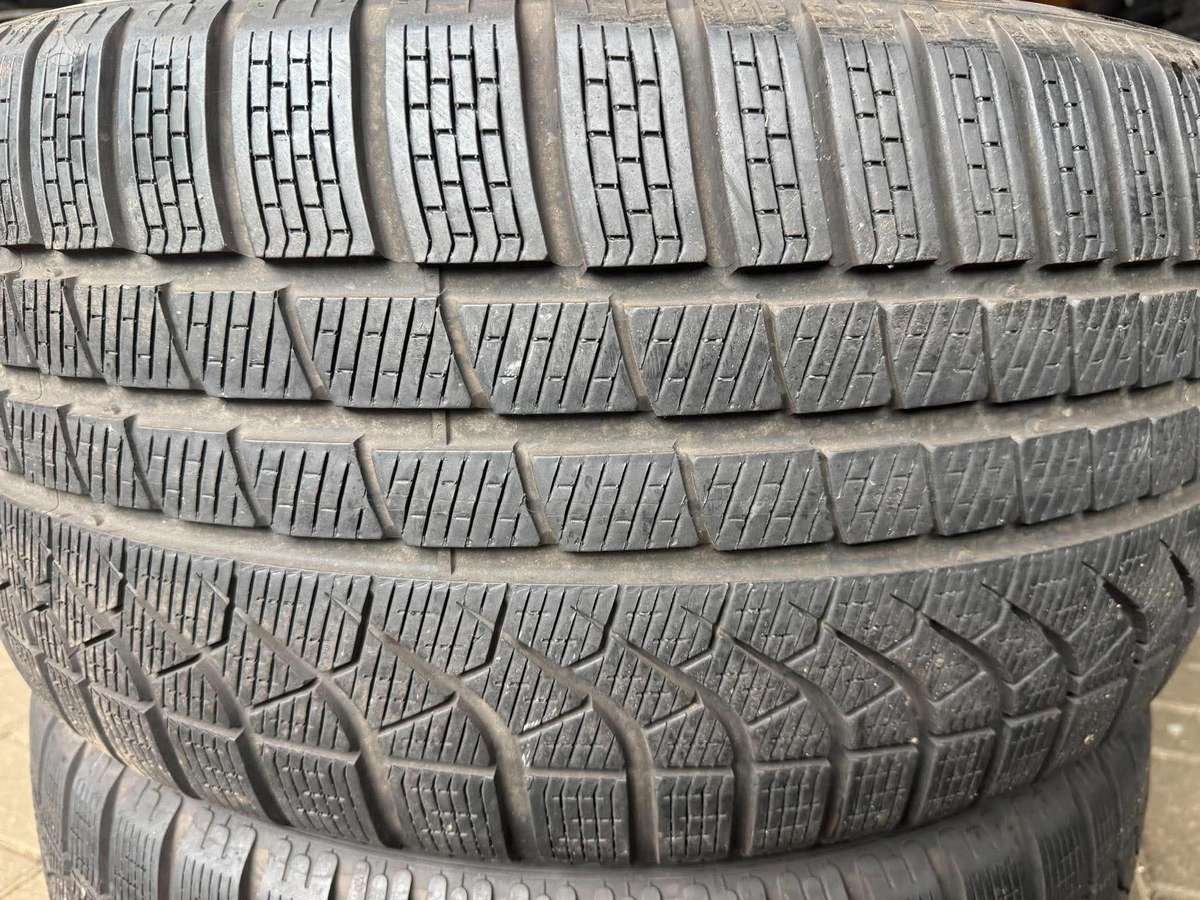Pirelli P ZERO WINTER, žieminės 285/35 R20
