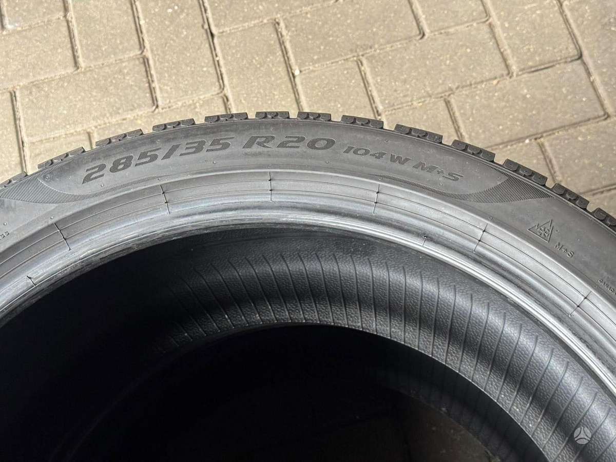 Pirelli P ZERO WINTER, ziemas 285/35 R20