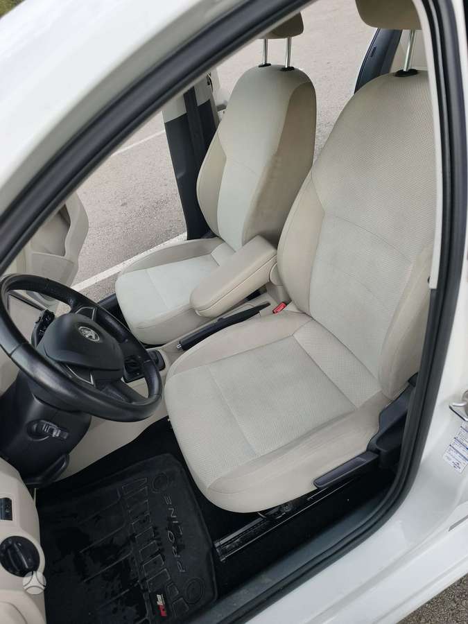 Škoda Rapid - 2