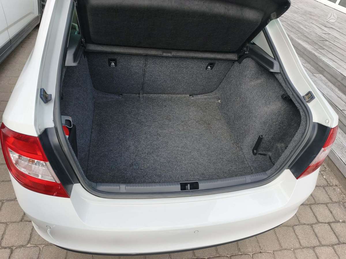 Škoda Rapid - 8