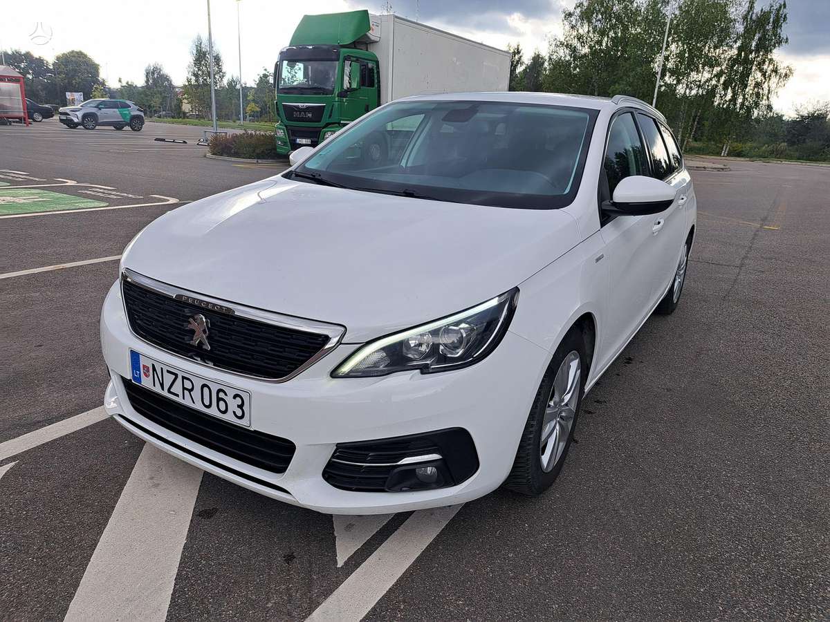 Peugeot 308 - 1
