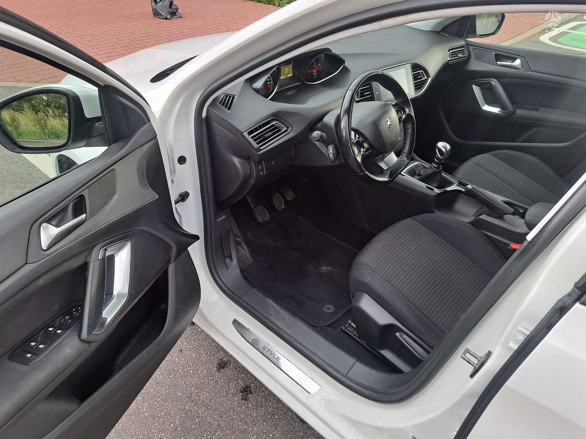 Peugeot 308 - 9