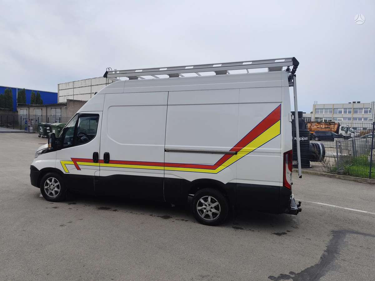 Iveco Daily, 3.0 l., cargo van