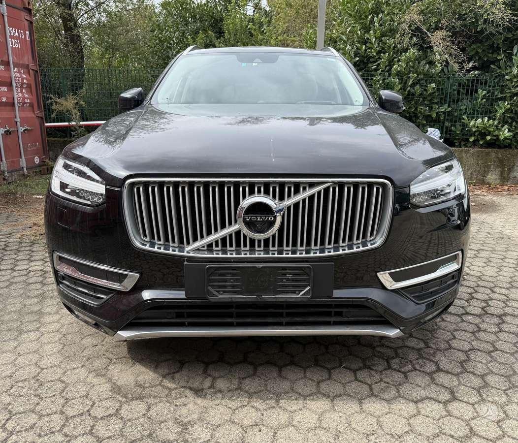 Volvo XC90 - 2