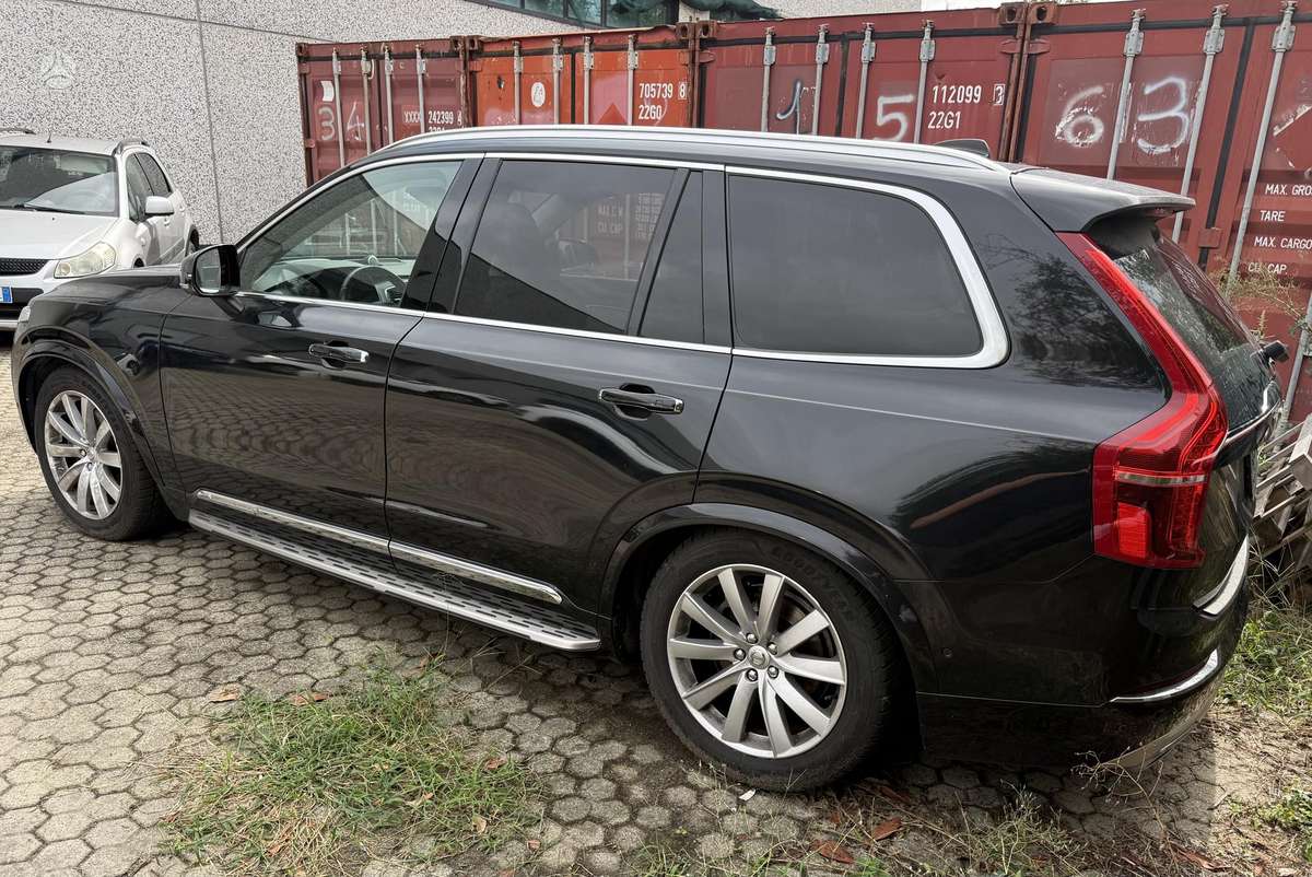 Volvo XC90 - 6