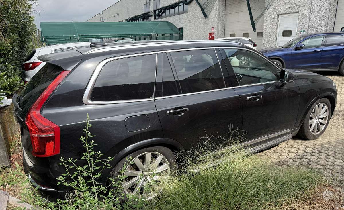 Volvo XC90 - 4