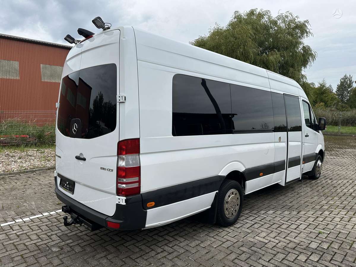 Mercedes-Benz Sprinter, passenger minibus