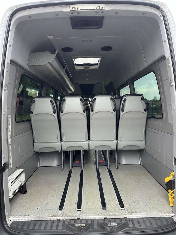 Mercedes-Benz Sprinter, passenger minibus