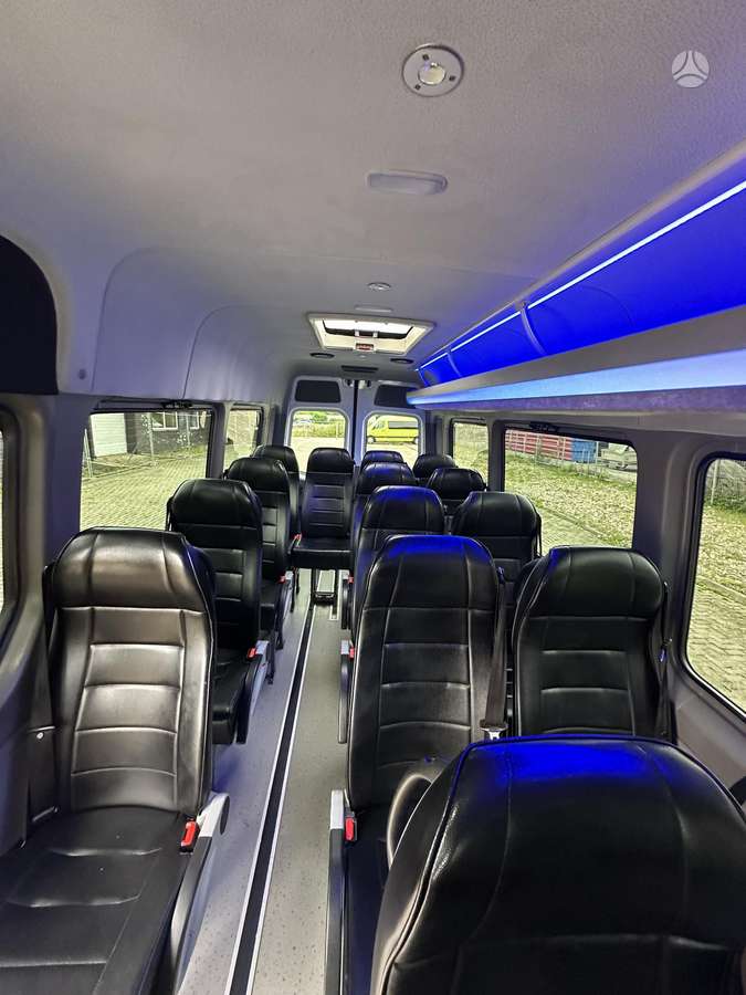 Mercedes-Benz Sprinter, passenger minibus