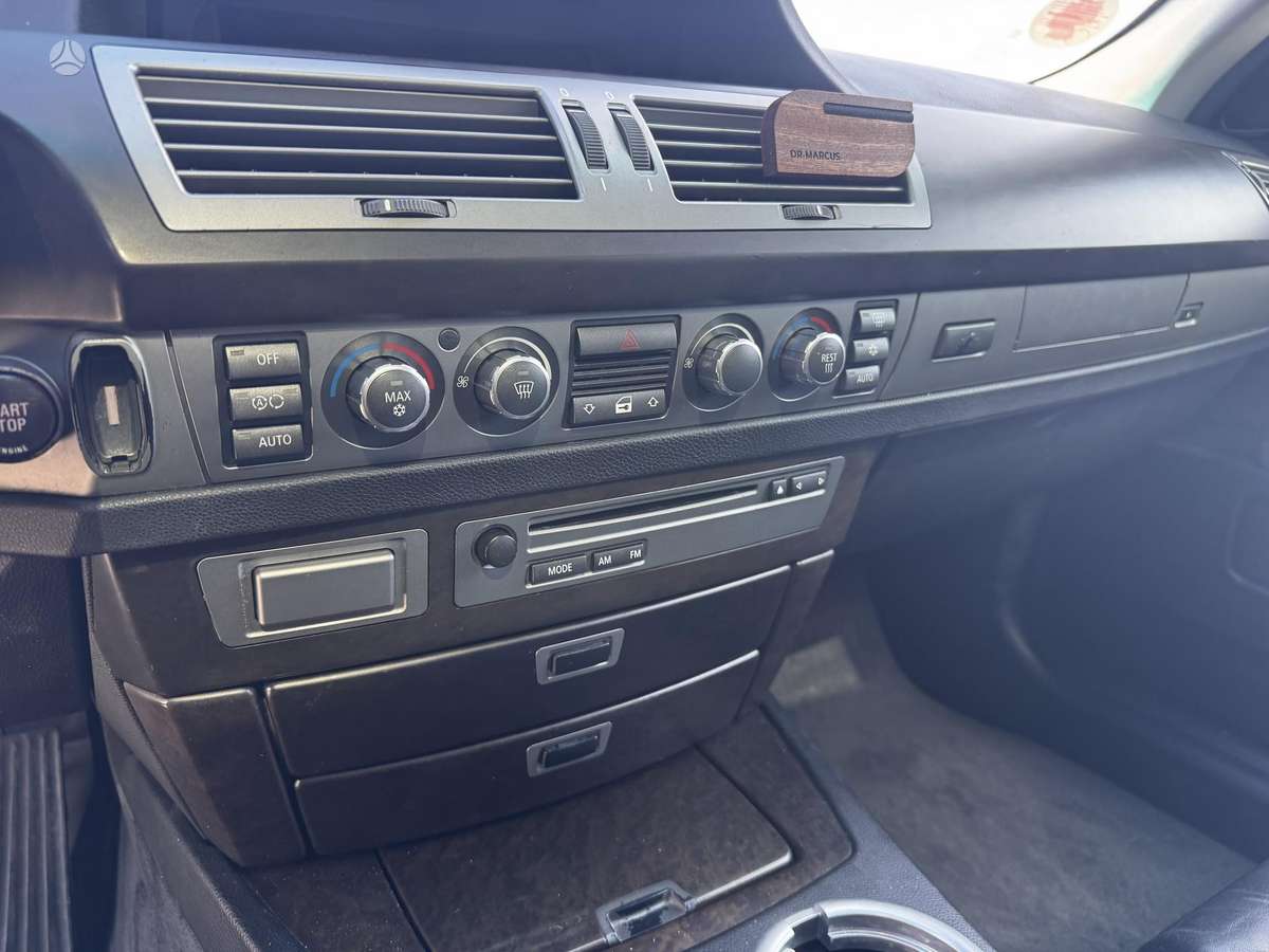 BMW 730, 3.0 l., sedanas