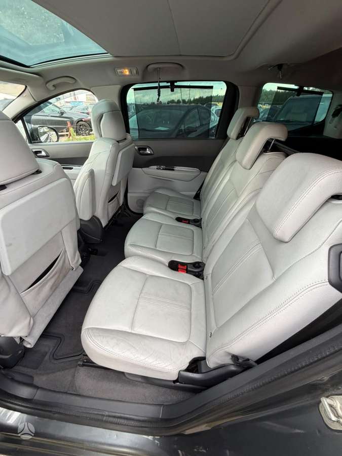 Peugeot 5008 - 6