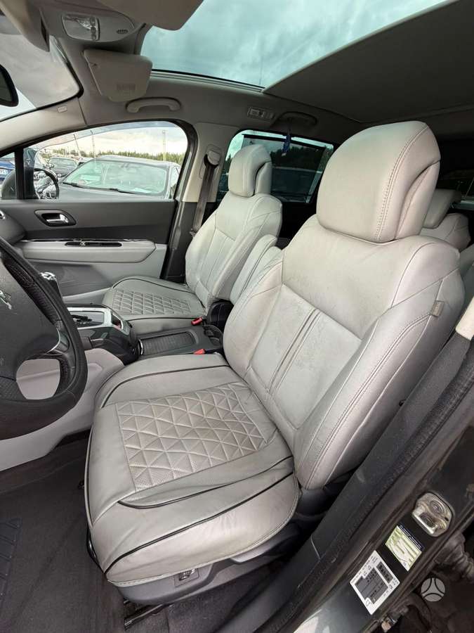 Peugeot 5008 - 11