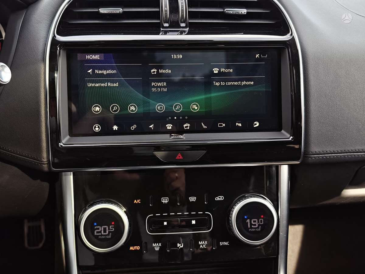 Jaguar XE, 2.0 l., Седан