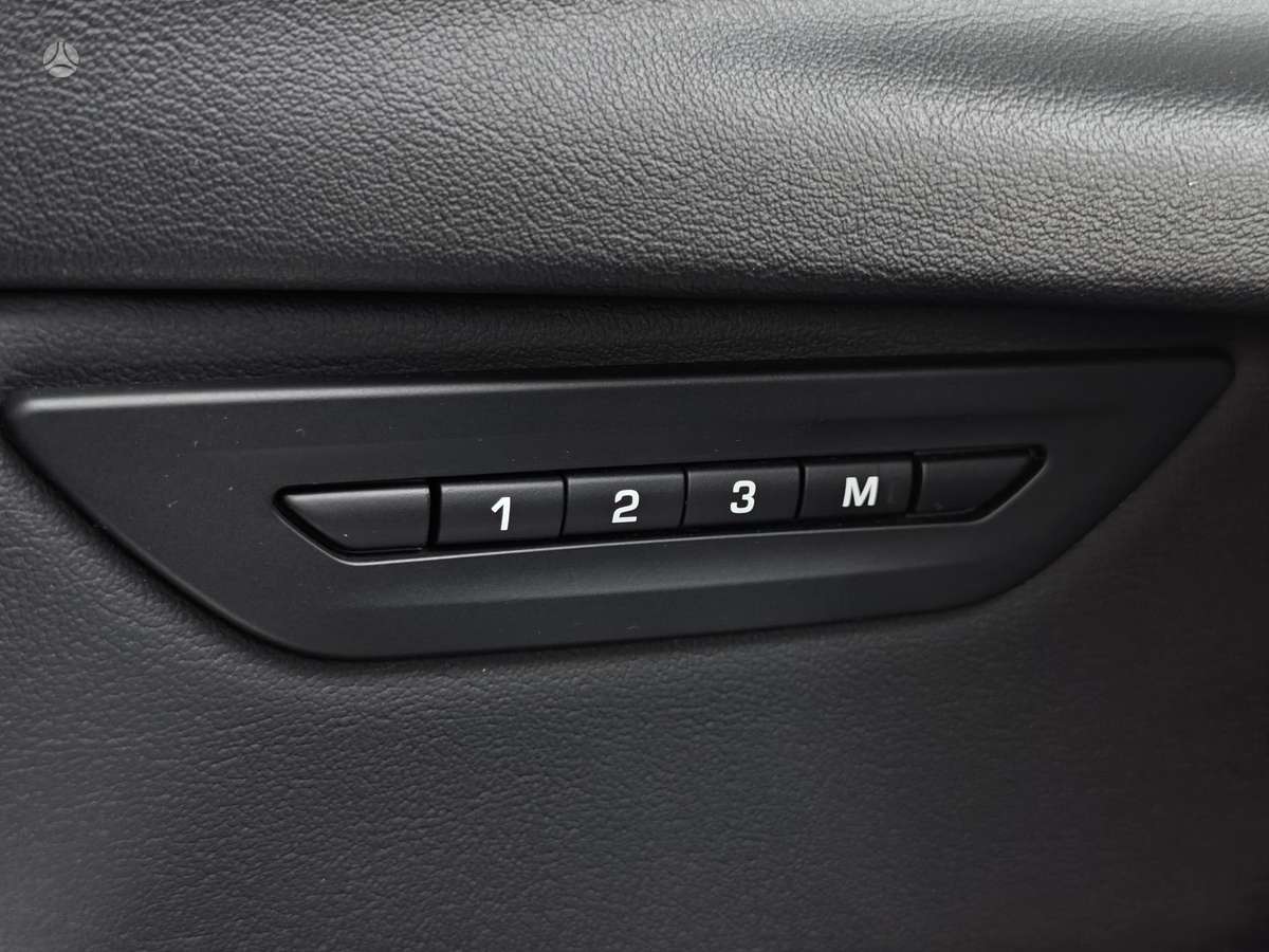 Jaguar XE, 2.0 l., Седан