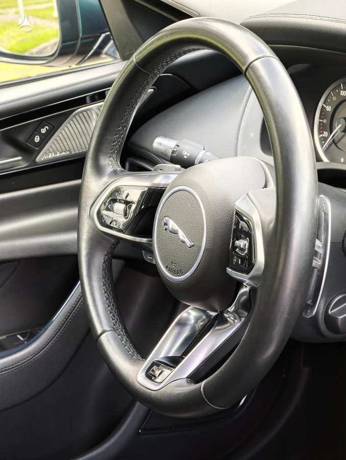 Jaguar XE, 2.0 l., Седан