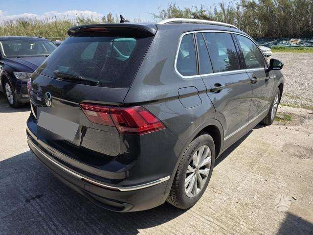 Volkswagen Tiguan - 2