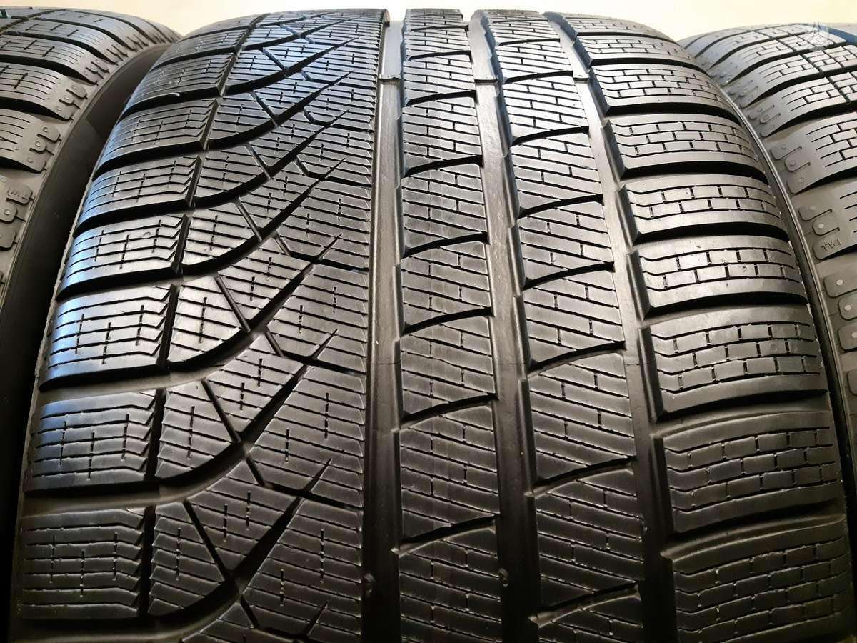Pirelli 2024m 95% PZero Winter, всесезонные 245/35 R19