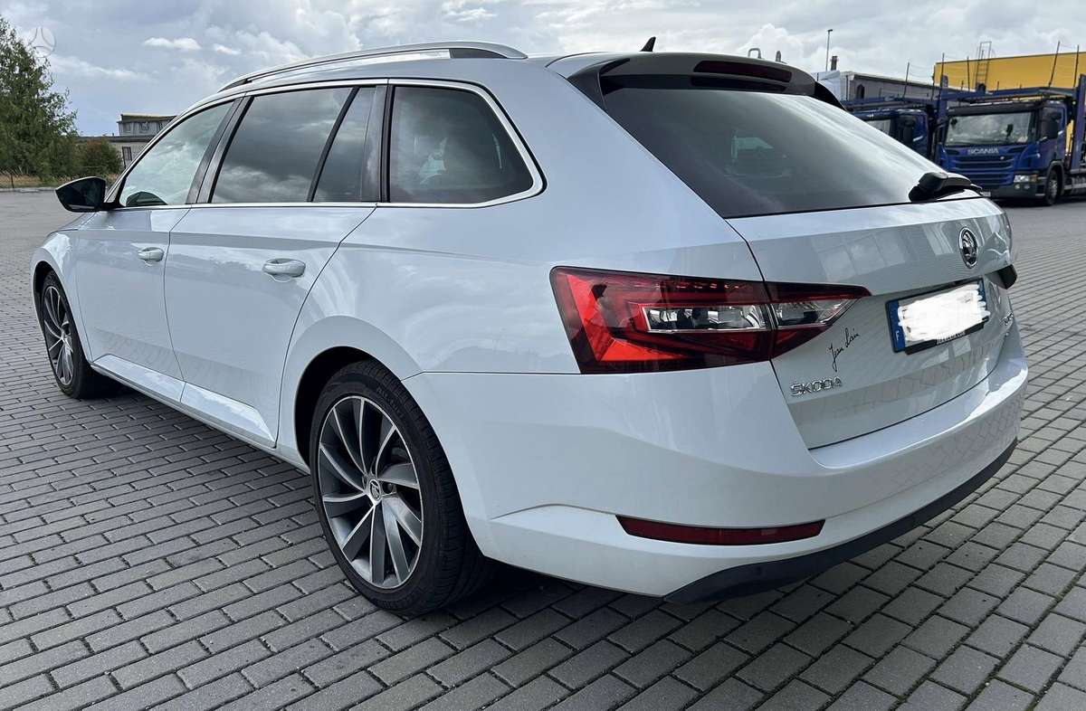 Škoda Superb - 2