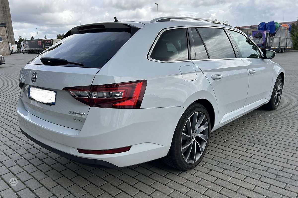 Škoda Superb - 7